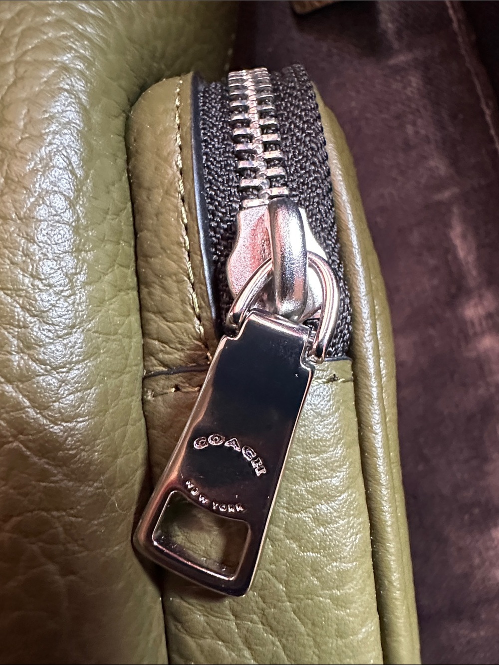 Coach Finn Olive Pebbled Leather Unisex Crossbody Bag with Pockets /FINAL PRICE - Picture 8 of 14